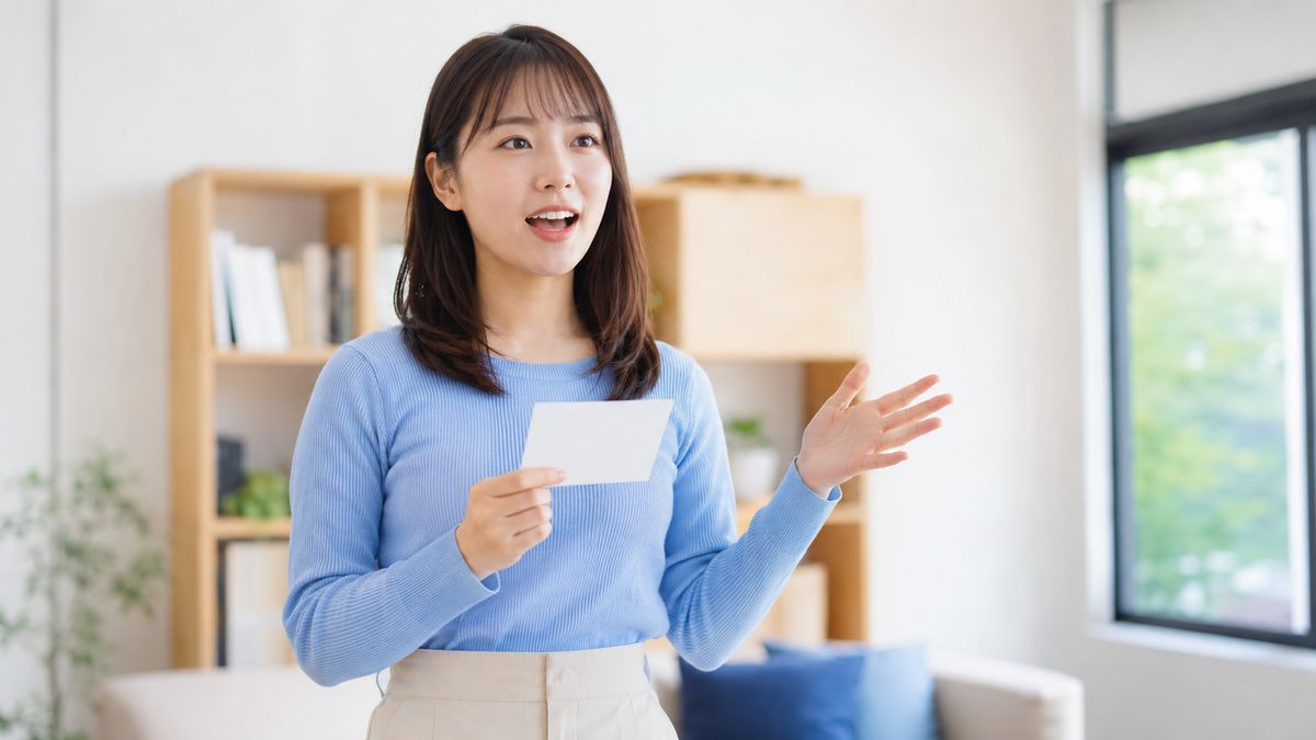 英検1級二次試験のスピーチ練習をする日本人女性の前向きな姿