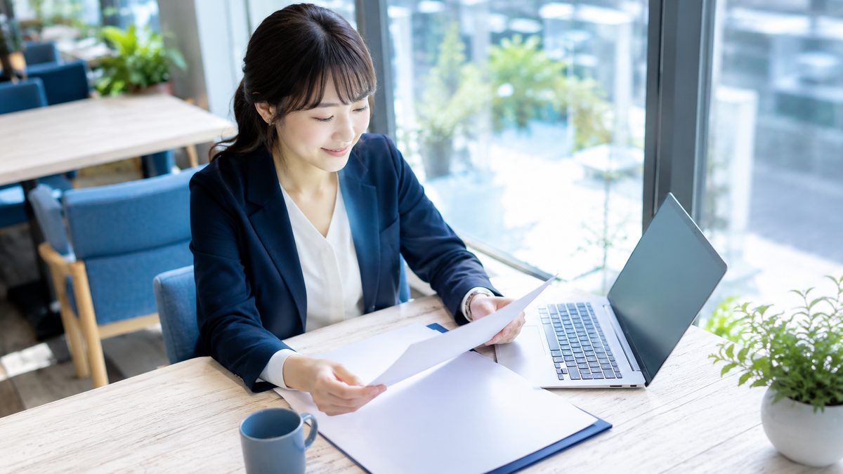 英検S-CBTと従来型の違いを比較して受験形式を選ぶ日本人の社会人